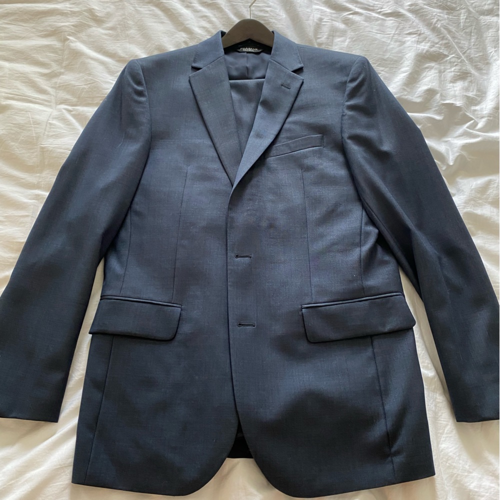 Jos. A Bank men’s navy suit